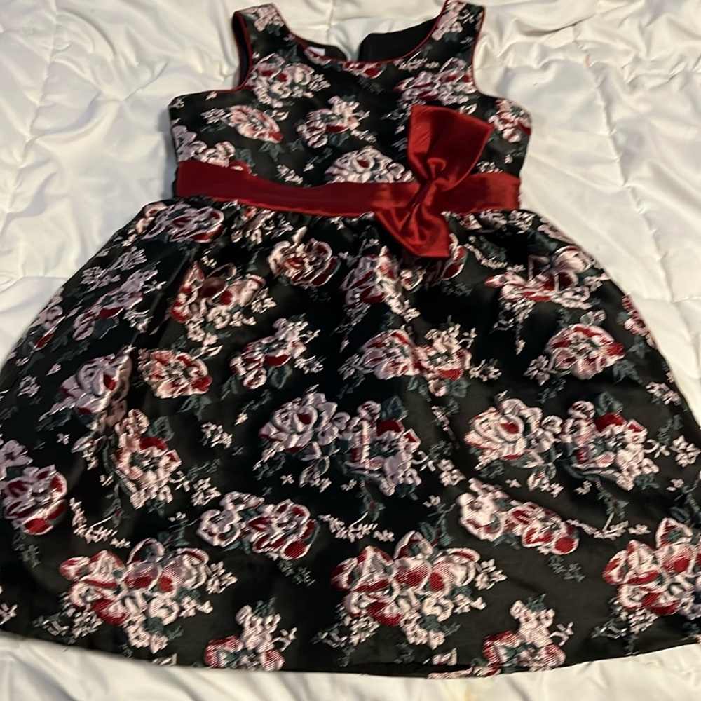 Belle Badgley Mischka floral dress girls size 8.